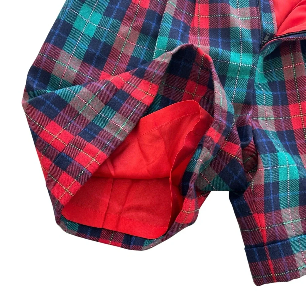 Signature Expressions Women 14 Red Green Plaid Wool Blend Culotte Pleated Shorts